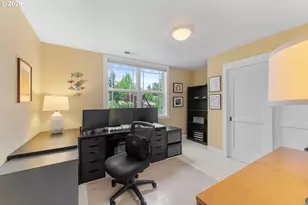 2432 SW Huber Ct, Portland, OR 97219 - Photo 35
