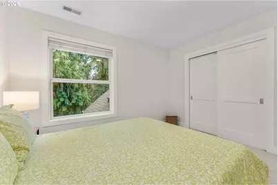 2432 SW Huber Ct, Portland, OR 97219 - Photo 33