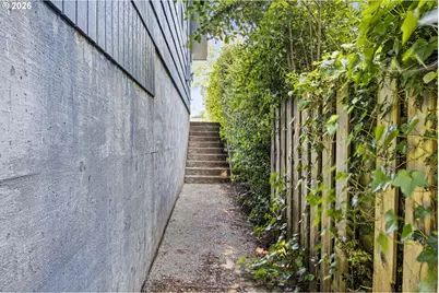 1685 Woodland Dr, Coos Bay, OR 97420 - Photo 41