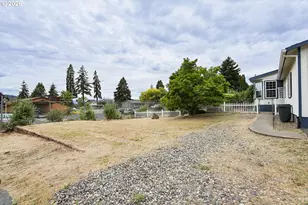 279 NE Snohomish Ave, White Salmon, WA 98672 - Photo 17