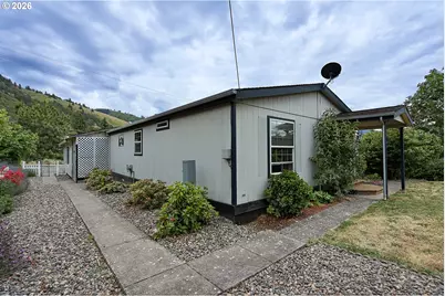279 NE Snohomish Ave, White Salmon, WA 98672 - Photo 9