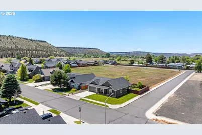 317 SE Pioneer Dr, Prineville, OR 97754 - Photo 43