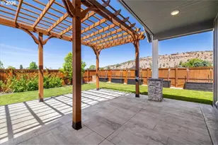 317 SE Pioneer Dr, Prineville, OR 97754 - Photo 33