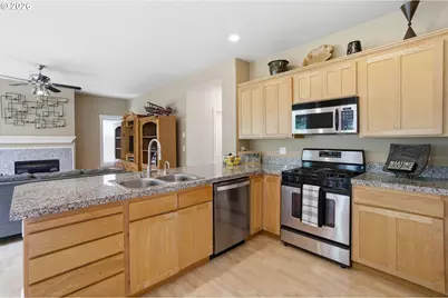 15233 SW Turnagain Dr, Tigard, OR 97224 - Photo 7