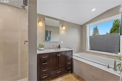 3951 SW Canby St, Portland, OR 97219 - Photo 23