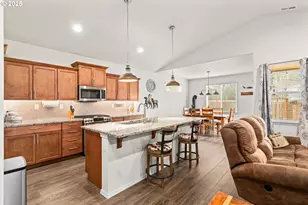 760 S 52nd St, Springfield, OR 97478 - Photo 13