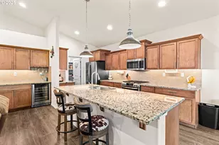 760 S 52nd St, Springfield, OR 97478 - Photo 19