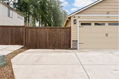 760 S 52nd St, Springfield, OR 97478 - Photo 33