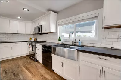 7930 SW 74th Ave, Portland, OR 97223 - Photo 13