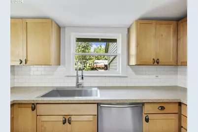 3917 SE Tibbetts St, Portland, OR 97202 - Photo 7