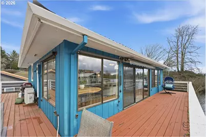 11638 N Island Cove Ln, Portland, OR 97217 - Photo 13