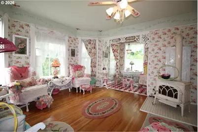 101 NE 3rd St, Enterprise, OR 97828 - Photo 5