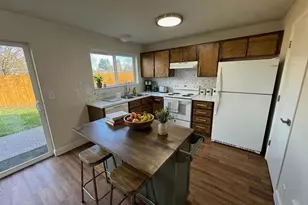 19901 SW Meadowbrook Ct, Beaverton, OR 97078 - Photo 11