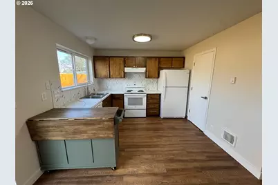 19901 SW Meadowbrook Ct, Beaverton, OR 97078 - Photo 7