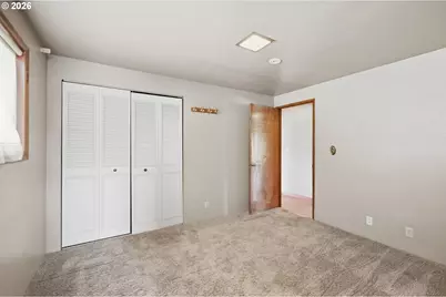 24153 Vaughn Rd, Veneta, OR 97487 - Photo 13