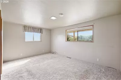 24153 Vaughn Rd, Veneta, OR 97487 - Photo 15