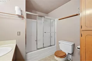 24153 Vaughn Rd, Veneta, OR 97487 - Photo 17