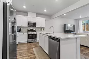16815 SW Colorado Ln, Portland, OR 97224 - Photo 9