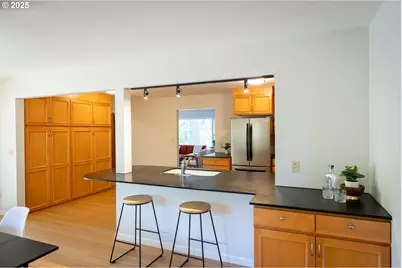 1379 Tucker Rd, Hood River, OR 97031 - Photo 25