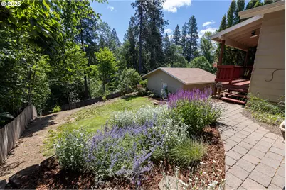 1379 Tucker Rd, Hood River, OR 97031 - Photo 7