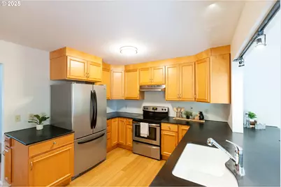 1379 Tucker Rd, Hood River, OR 97031 - Photo 21