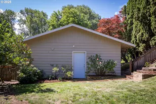 1379 Tucker Rd, Hood River, OR 97031 - Photo 13