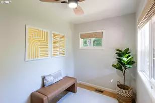 1379 Tucker Rd, Hood River, OR 97031 - Photo 35