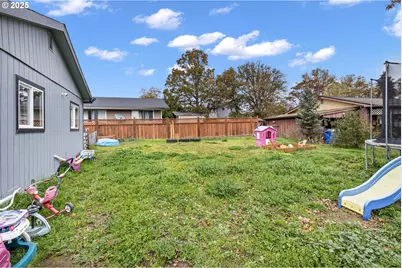 350 SE Park St, Winston, OR 97496 - Photo 21
