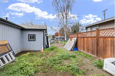 350 SE Park St, Winston, OR 97496 - Photo 23