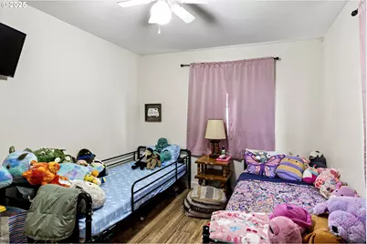 350 SE Park St, Winston, OR 97496 - Photo 15