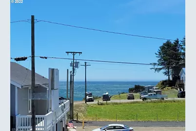 246 6th St, Port Orford, OR 97465 - Photo 3