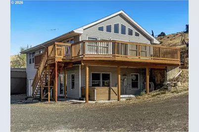 645 N Washington St, Prairie City, OR 97869 - Photo 1