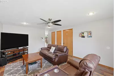 1546 SW Harbor Dr, McMinnville, OR 97128 - Photo 7