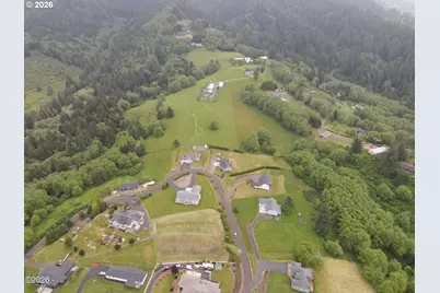 110 Skyview Rd #22, Tillamook, OR 97141 - Photo 5