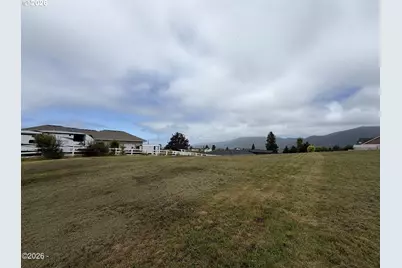 110 Skyview Rd #22, Tillamook, OR 97141 - Photo 7