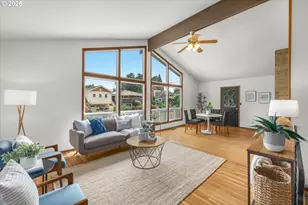 7647 SE Hawthorne Blvd, Portland, OR 97215 - Photo 3