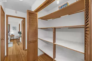 7647 SE Hawthorne Blvd, Portland, OR 97215 - Photo 13