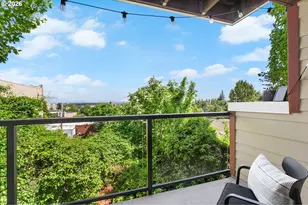 1033 SW Gibbs St, Portland, OR 97239 - Photo 23