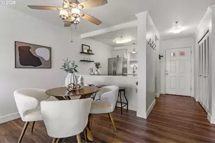 1033 SW Gibbs St, Portland, OR 97239 - Photo 9