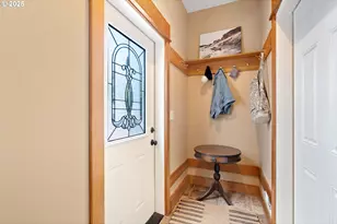 1534 Solar Ln, Hood River, OR 97031 - Photo 7