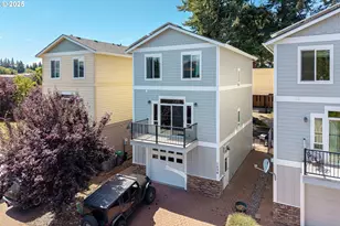 1534 Solar Ln, Hood River, OR 97031 - Photo 5