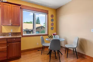 1534 Solar Ln, Hood River, OR 97031 - Photo 17