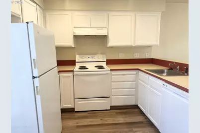 5234 SW 174th Ter, Beaverton, OR 97078 - Photo 9