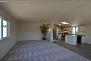 1699 N Terry St, Eugene, OR 97402 - Photo 7