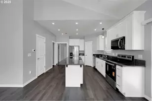 2132 Willona Dr, Eugene, OR 97408 - Photo 13
