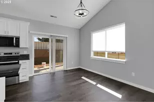 2132 Willona Dr, Eugene, OR 97408 - Photo 9