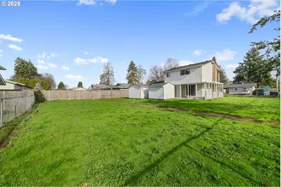 2010 Primrose St, Eugene, OR 97402 - Photo 3