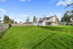 2010 Primrose St, Eugene, OR 97402 - Photo 3