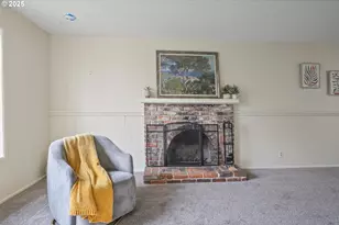 2010 Primrose St, Eugene, OR 97402 - Photo 11