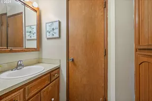 2010 Primrose St, Eugene, OR 97402 - Photo 25